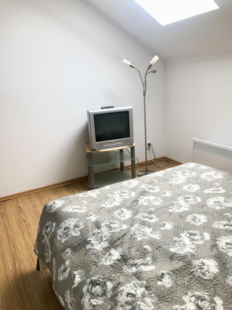 Apartment in the city centre Mukačevo Esterno foto